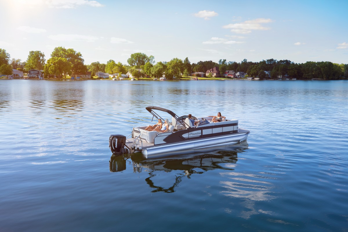 2020 Legacy | Manitou Pontoon Boats